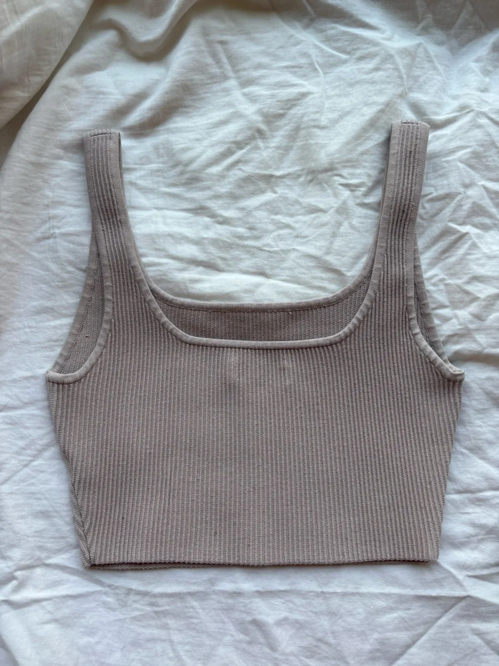 Babaton Ribbed Square-Neck Crop Tank Taupe Small - Picture 3 of 5